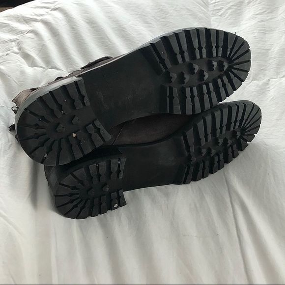 STUART WEITZMAN Jitterbug Suede Boot Seal 8 - Picture 14 of 16